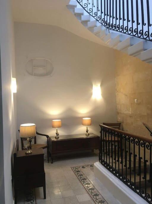 Spacious 4-Bedrooms Townhouse In Tas-Sliema Eksteriør billede
